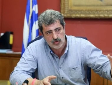 Ο Π.Πολάκης απαντά στον Επίτροπο για το τσιγάρο: «Θα το κόψω όταν θελήσω... Ok guy?»